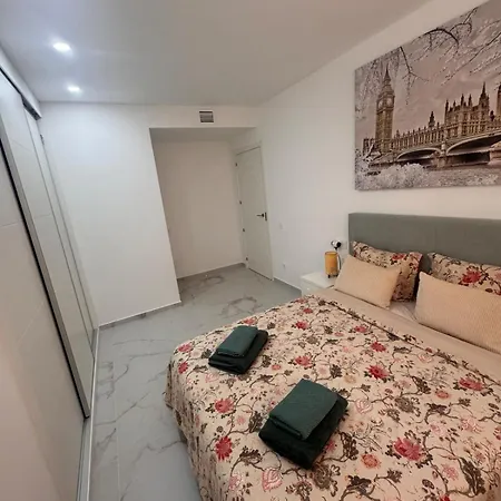 Playa Del Cura View Apartment *